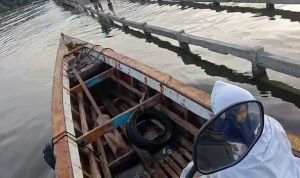 Banjir rob yang sudah hampir sepekan menerjang pulau pasaran membuat warga harus menggunakan perahu untuk keluar pulau || Foto: Istimewa. 5w1hindonesia.id