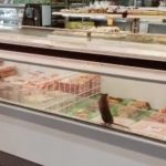 Viral di Medsos. Tikus Besar Berkeliaran di Box Pendingin Makanan