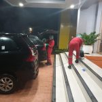Cegah Penyebaran Virus Corona, PLN UID Lampung Semprot Disinfektan di Lingkungan Kantor