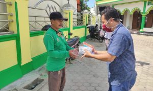 Cegah Penyebarluasan Corona, IJTI Lampung Bagikan Masker ke Sejumlah Masjid di Bandarlampung