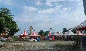 Terdampar di Lampung. Rombongan Pekerja Pasar Malam Butuh Uluran Tangan