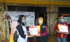 Launching Layanan Baru Gerobak Motor, Sedop Nasi Kuning dan Tumpeng Beri Bingkisan Kemanusiaan Kepada Rekan Jurnalis