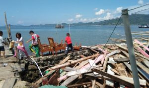 Satu Unit Rumah Luluh Lantak Akibat Angin Puting Beliung di Pulau Pasaran
