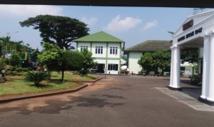 Iringi Kepergian Mantan Ksad Jend. TNI Pramono, Korem 043/Gatam Kibarkan Bendera Setengah Tiang