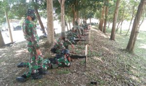 Tingkatkan Kemampuan Gunakan Senjata, Prajurit Batalyon Infanteri 9 Marinir Laksanakan Latihan Tembak Sebanif