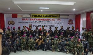 Kejutan Komandan Brigif 4 Mar/BS dan Komandan Lanal Lampung pada Hari Jadi Bayangkara Ke 74 di Mapolda Lampung