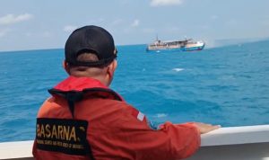 Penumpang KM Bahari Indonesia Yang Terbakar di Laut Jawa Berhasil Dievakuasi