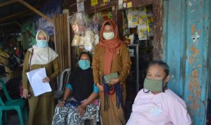 Fasilitasi Langsung Warga, Pemkot Bandarlampung Bagikan 500 Ribu Masker di 20 Kecamatan
