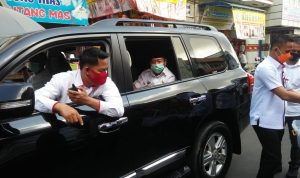 Putus Penyebaran Covid-19, Herman HN Sidak Masker ke Pasar Tengah