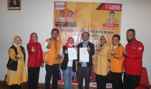 Partai HANURA Serahkan Surat Dukungan Bagi Pasangan Anna-Fritz