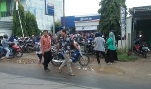 Abaikan Jaga Jarak, BRI KCP Pekalongan Diserbu Warga