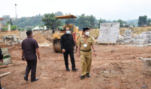 Tinjau Pembangunan Kantor Kecamatan, Herman HN Target Rampung Akhir Januari 2021
