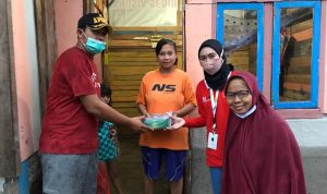 Relawan MRI-ACT Lampung Siapkan Makanan untuk Penyintas Banjir Pardasuka