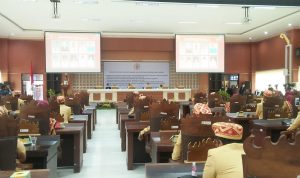 Gelar Sidang Paripurna Istimewa Masa Akhir Jabatan, Wali Kota Herman HN Dinobatkan Bapak Pembangunan