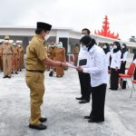 Wali Kota Herman HN Serahkan Petikan Salinan SK ke 91 Pegawai PPPK
