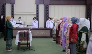 Riana Sari Arinal Lantik 7 Ketua dan Wakil Ketua TP PKK dan Dekranasda Kabupaten/Kota