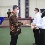 Serahkan SK Pegawai PPPK, Gubernur Arinal Minta Bisa Menjadi Pegawai Kreatif dan Inovatif