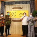 Gairahkan Perajin dan UMKM, Gubernur Arinal dan Ibu Riana Lakukan Grand Opening Lamban Batik Lampung