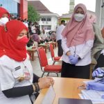 Wali Kota Eva Dwiana Ikuti Vaksinasi Covid-19 Tahap Dua