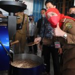 Kunjungi IKM Kopi, Wali Kota Eva: UKM/IKM Akan Terus Meningkat di Masa Pandemi