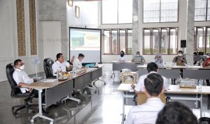 Gelar Rapat Bersama Kalangan Pengusaha, Guberbur Lampung: Harga Pembelian Ubi Kayu Disepakati Rp900/Kg