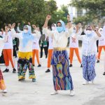 Ketua TP PKK Lampung Adakan Silaturahmi dan Senam Pagi Bersama Para Guru, Purna Bhakti dan Alumni SMPN 2 Bandar Lampung