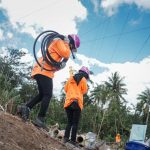 Ikut Dirikan Tower Listrik Darurat di NTT, Ini Kiprah Dua Srikandi PLN