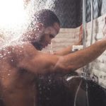 lupa mandi besar saat berpuasa, batalkah?