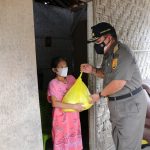 Gubernur Arinal Berikan Bantuan secara Door to Door di Jatimulyo, Lampung Selatan