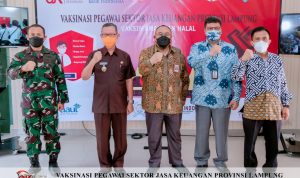 OJK, Korem 043 dan Dinkes Provinsi Lampung Vaksinasi 3000 Pegawai Sektor Jasa Keuangan