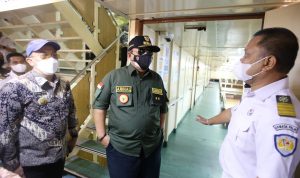 Gubernur Lampung Tinjau Langsung Kapal Isolasi Apung KM Lawit di Pelabuhan Panjang