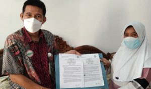 Klinik Husada Tanggamus Berdonasi Bayarkan Iuran JKN-KIS Warga Sekitar