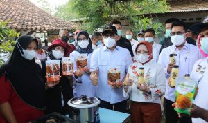 Kunjungi Desa Tanjung Sari Lampung Selatan, Mendes PDTT Abdul Halim Iskandar Apresiasi Sistem Manajemen KPT Maju Sejahtera