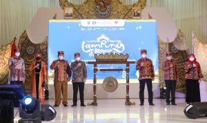 Gubernur Arinal Sampaikan 3 Sub Sektor Pariwisata Andalan Lampung di Depan Menpar Sandiaga Uno dan Menkop Teten Masduki dalam Pembukaan Lampung Begawi