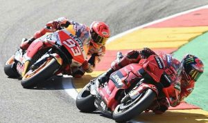 Bagnaia Taklukan Serangan Marquez Sang Raja Aragon