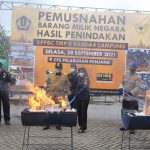 Gubernur Arinal Hadiri Acara Pemusnahan Barang Ilegal Hasil Penindakan Kantor Bea dan Cukai Panjang