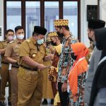 Siapkan Bonus Bagi yang Meraih Juara, Gubernur Lampung Lepas Peserta STQ ke-26 ke Maluku Utara