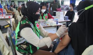 Vaksinasi Dosis Kedua, Denpom II/3 Lampung Berhasil Suntik Seribu Peserta