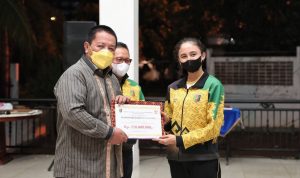 Apresiasi untuk Atlet Peraih Medali PON XX Papua, Gubernur Lampung Beri Piagam Penghargaan dan Dana Pembinaan