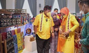 Gubernur Arinal dan Ibu Riana Buka Lampung Craft 2021, Tanggamus Dijadikan Ikon dengan Mengusung Tema ‘Stairway to Heaven’