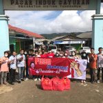 Bantu Pemerintah, Komunitas TNP Bagikan 300 Kotak Nasi