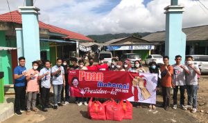 Bantu Pemerintah, Komunitas TNP Bagikan 300 Kotak Nasi