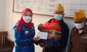 Momen Hari Pahlawan, 70 Veteran Terima Bantuan Paket Sembako