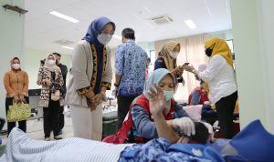 Peringatan Hari Bakti PU ke-76 di Provinsi Lampung Dimeriahkan dengan Kegiatan Donor Darah PMI
