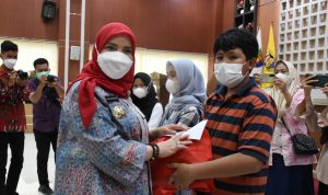 Ringankan Beban, Pemkot Bandar Lampung Salurkan Bantuan ke Anak Yatim Piatu Terdampak Pandemi