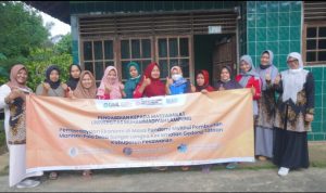 FISIP UML Beri Pendampingan Manfaatkan Buah Pala Jadi Manisan di Desa Sungai Langka
