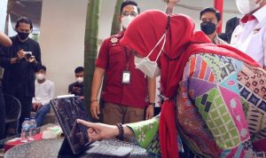 Pegang Komitmen Dukung Esport, Eva Dwiana Resmikan Turnamen Hellau Esport Championship