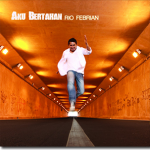 Lirik dan Chord Lagu Aku Bertahan – Rio Febrian