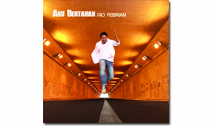 Lirik dan Chord Lagu Aku Bertahan – Rio Febrian