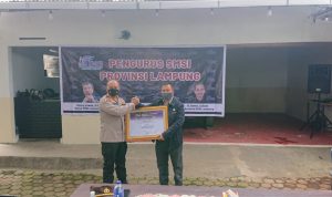 Terapkan Restorative Justice pada Penanganan Kasus, SMSI Provinsi Lampung Berikan Penghargaan kepada Kapolresta Bandar Lampung